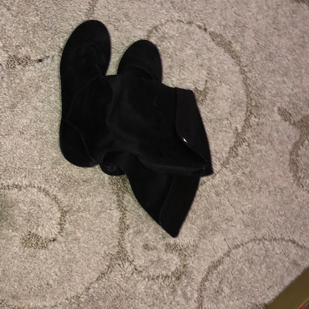 Girls black boots